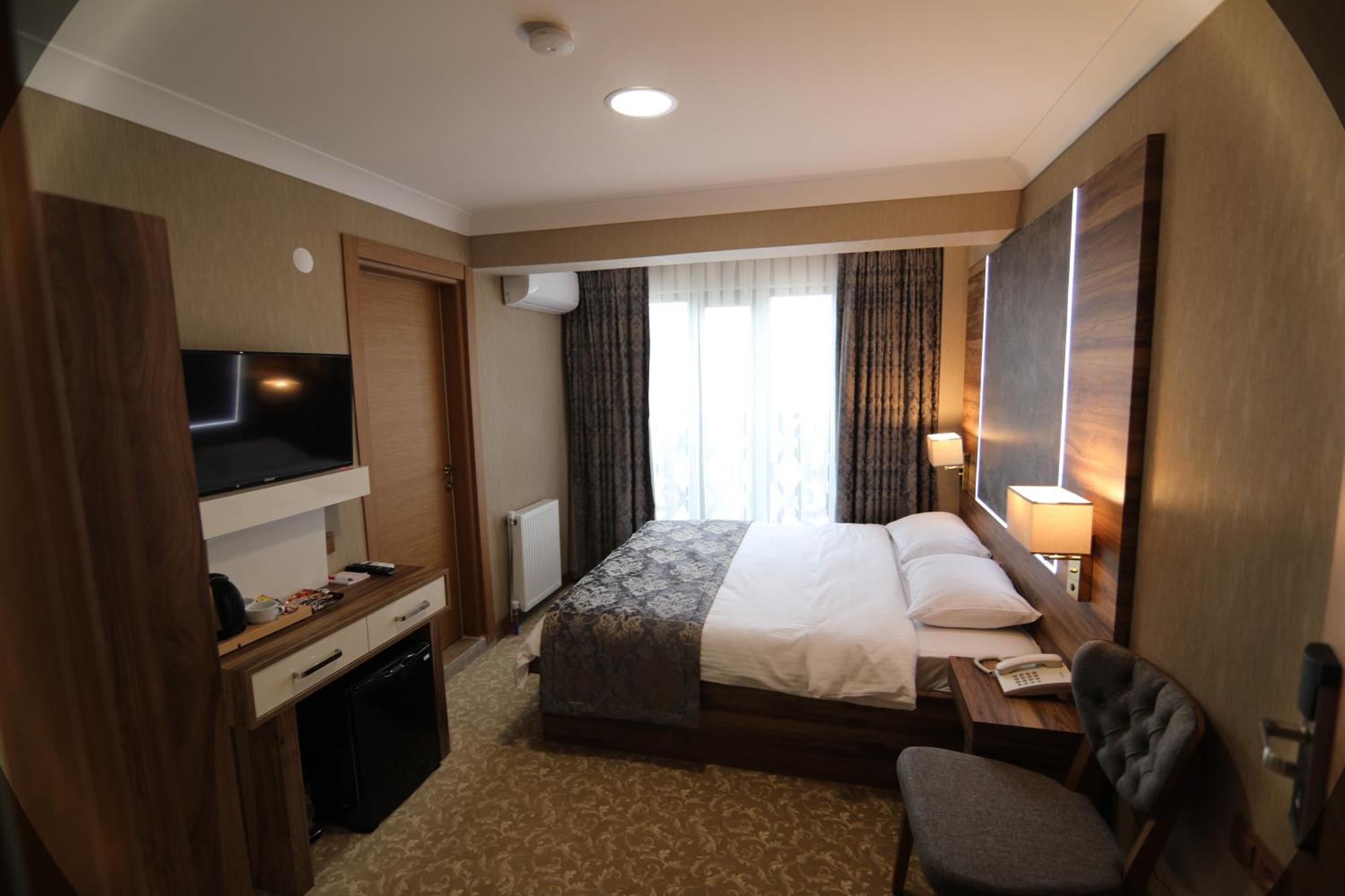Marbes Hotel Kirklareli Bagian luar foto